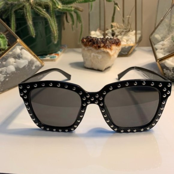 Steve Madden Accessories - Steve Madden Studded Oversized Wayfair Sunglasses